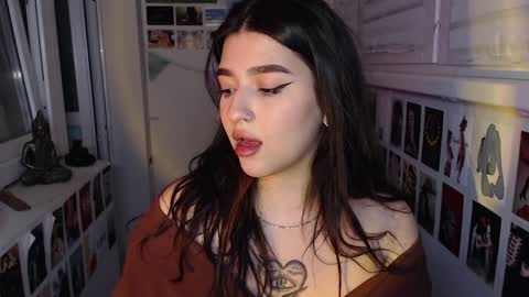 miiiiiiaaaa online show from December 16, 2024, 2:38 pm