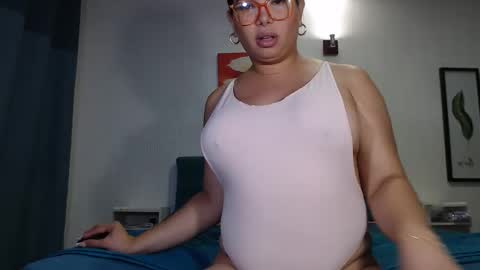 Snapshot of latinaflower_ts chatting on February 26, 2026, 4:28 pm FLOR SALVAJE online show from February 26, 2026, 4:28 pm