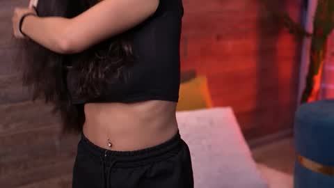 Latina online show from November 30, 2025, 1:26 pm