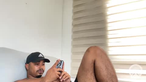 Snapshot of latinbbc_00 chatting on February 23, 2025, 8:33 pm latinbbc_00 online show from February 23, 2025, 8:33 pm