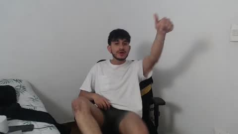 Snapshot of latinbunny7779 chatting on December 2, 2024, 2:41 pm camilo online show from December 2, 2024, 2:41 pm