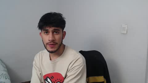 Snapshot of latinbunny7779 chatting on December 8, 2024, 11:19 pm camilo online show from December 8, 2024, 11:19 pm