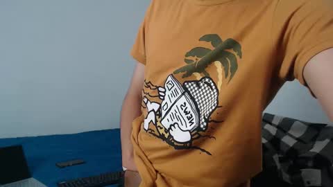 Snapshot of latinbunny7779 chatting on December 23, 2024, 1:18 am camilo online show from December 23, 2024, 1:18 am