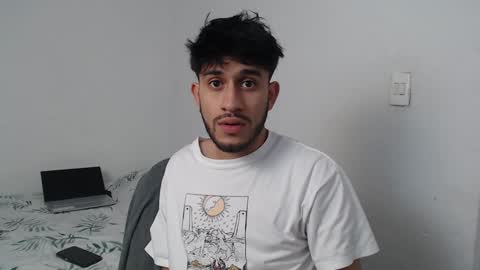 Snapshot of latinbunny7779 chatting on December 30, 2024, 3:14 am camilo online show from December 30, 2024, 3:14 am