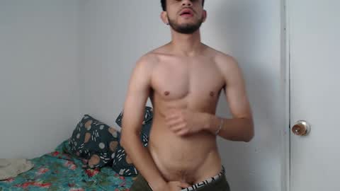 Snapshot of latinbunny7779 chatting on January 15, 2025, 2:38 am camilo online show from January 15, 2025, 2:38 am