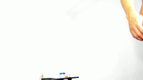 latinebonyts online show from November 8, 2025, 5:40 am