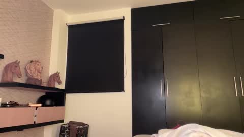 Snapshot of latinella chatting on December 18, 2025, 2:50 am Hi - online show from December 18, 2025, 2:50 am