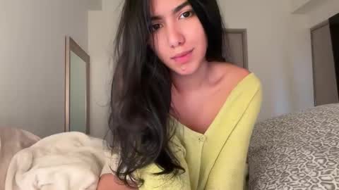 Snapshot of latinella chatting on January 13, 2026, 12:43 pm Hi - online show from January 13, 2026, 12:43 pm