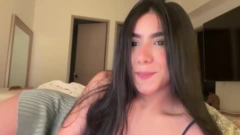 Snapshot of latinella chatting on February 5, 2026, 2:49 am Hi - online show from February 5, 2026, 2:49 am