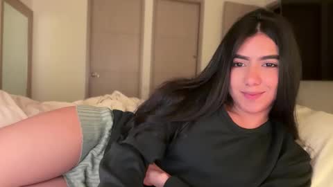 Snapshot of latinella chatting on February 26, 2026, 3:05 am Hi - online show from February 26, 2026, 3:05 am