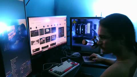 Snapshot of latinincognito chatting on December 15, 2024, 10:18 am latinincognito online show from December 15, 2024, 10:18 am