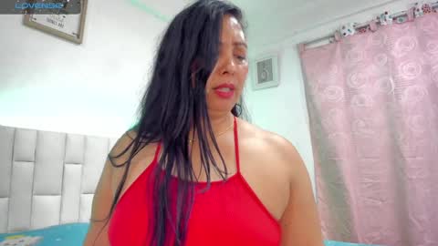 Snapshot of latinlove_sexygirls chatting on January 13, 2025, 5:33 am Vanessa online show from January 13, 2025, 5:33 am