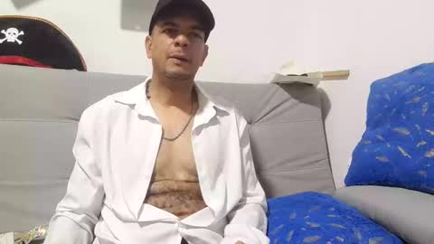 latinmartin254 online show from November 2, 2025, 4:15 am