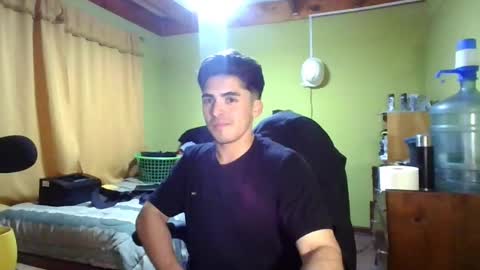 Snapshot of latinn_babe chatting on May 20, 2026, 2:18 am latinn_babe online show from May 20, 2026, 2:18 am