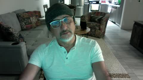 QS - INDEPENDENT MODEL online show from January 31, 2025, 5:51 am