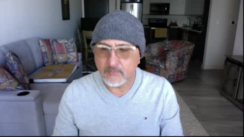 QS - INDEPENDENT MODEL online show from March 8, 2025, 3:35 pm