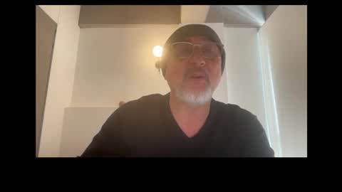 QS - INDEPENDENT MODEL online show from September 8, 2025, 6:07 pm