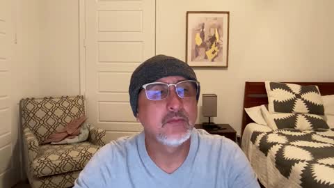 QS - INDEPENDENT MODEL online show from October 13, 2025, 2:55 am