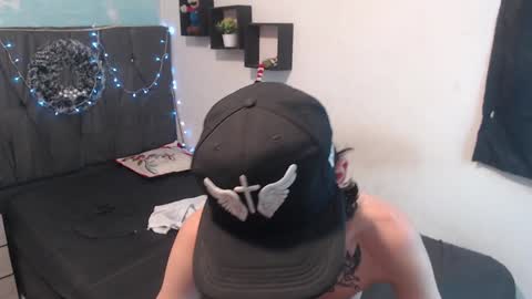 Snapshot of latins_boys_20 chatting on December 9, 2024, 8:33 am NICK online show from December 9, 2024, 8:33 am