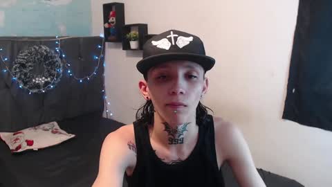 Snapshot of latins_boys_20 chatting on December 18, 2024, 3:58 am NICK online show from December 18, 2024, 3:58 am