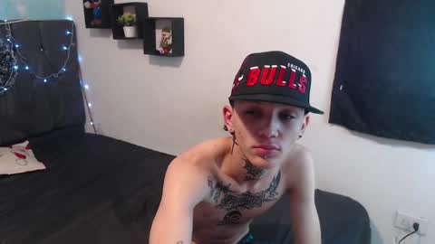 Snapshot of latins_boys_20 chatting on December 30, 2024, 7:04 am NICK online show from December 30, 2024, 7:04 am