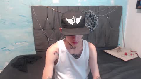 Snapshot of latins_boys_20 chatting on January 30, 2025, 3:22 am NICK online show from January 30, 2025, 3:22 am