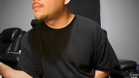 Snapshot of latinstud7 chatting on January 18, 2025, 9:24 pm Nico online show from January 18, 2025, 9:24 pm