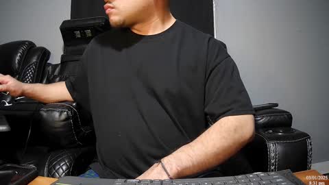 Snapshot of latinstud7 chatting on March 2, 2025, 2:30 am Nico online show from March 2, 2025, 2:30 am