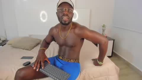 LEANDRO online show from December 29, 2024, 12:23 pm