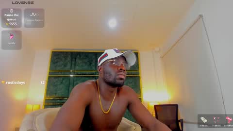 LEANDRO online show from February 3, 2025, 1:51 pm