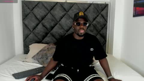 LEANDRO online show from September 15, 2025, 2:55 am