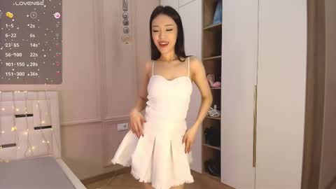 Snapshot of laumalove chatting on April 27, 2026, 2:31 am Lauma online show from April 27, 2026, 2:31 am