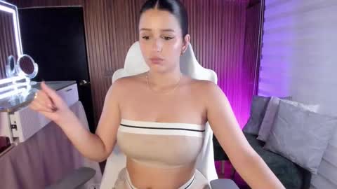 Snapshot of laura__cruz chatting on March 1, 2026, 4:58 am laura cruz online show from March 1, 2026, 4:58 am