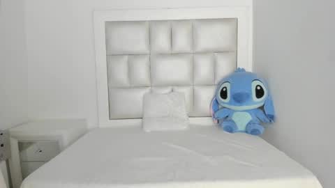 Snapshot of laura__js_ chatting on November 4, 2025, 4:11 am laura__js_ online show from November 4, 2025, 4:11 am