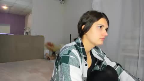 Laura online show from December 1, 2025, 6:18 am