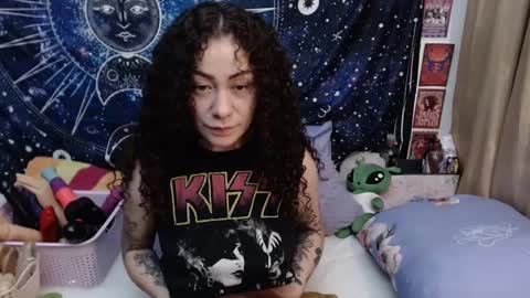  Wen  online show from December 6, 2024, 8:18 pm