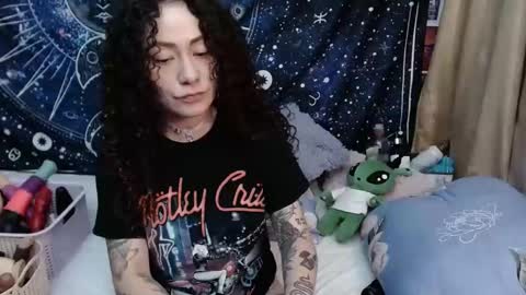  Wen  online show from December 10, 2024, 9:33 pm