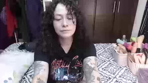  Wen  online show from September 25, 2025, 4:43 pm