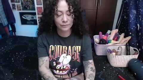  Wen  online show from November 6, 2025, 4:08 pm