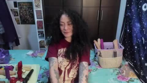  Wen  online show from December 18, 2025, 6:36 pm