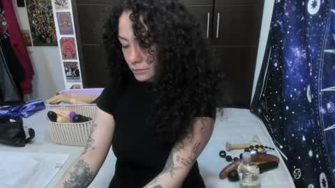 Snapshot of laura_anal_ chatting on April 21, 2026, 3:39 pm Wen online show from April 21, 2026, 3:39 pm