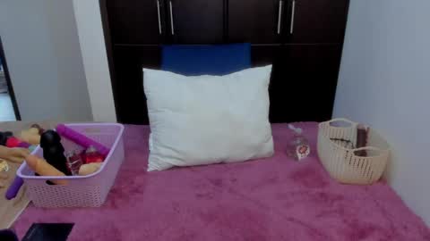 Snapshot of laura_anal_ chatting on May 21, 2026, 3:08 pm Wen online show from May 21, 2026, 3:08 pm