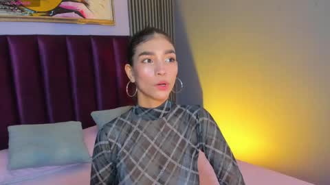 Laura online show from May 11, 2026, 11:49 am