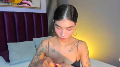 Laura online show from May 17, 2026, 11:50 am