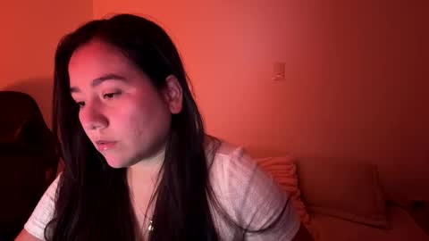 Snapshot of laura_d23 chatting on February 4, 2026, 2:28 am laura online show from February 4, 2026, 2:28 am