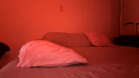 Snapshot of laura_d23 chatting on February 8, 2026, 12:47 am laura online show from February 8, 2026, 12:47 am