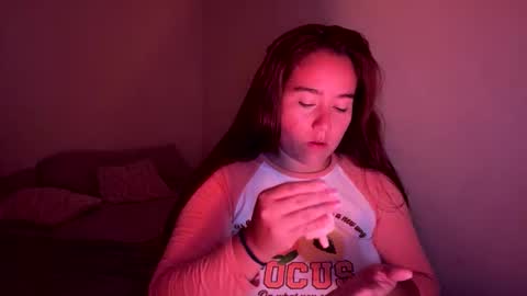 laura online show from April 4, 2026, 1:37 am