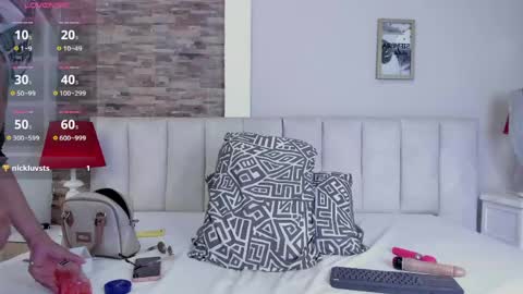 Snapshot of laura_latinhot chatting on May 20, 2026, 8:59 pm laura latinhot online show from May 20, 2026, 8:59 pm