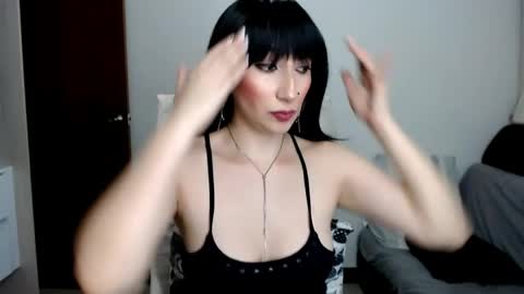 Snapshot of laura_pervert_ chatting on April 10, 2026, 1:11 am Laura online show from April 10, 2026, 1:11 am