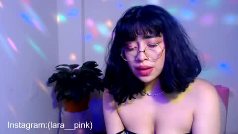 laura_pink01 online show from January 18, 2025, 5:52 am